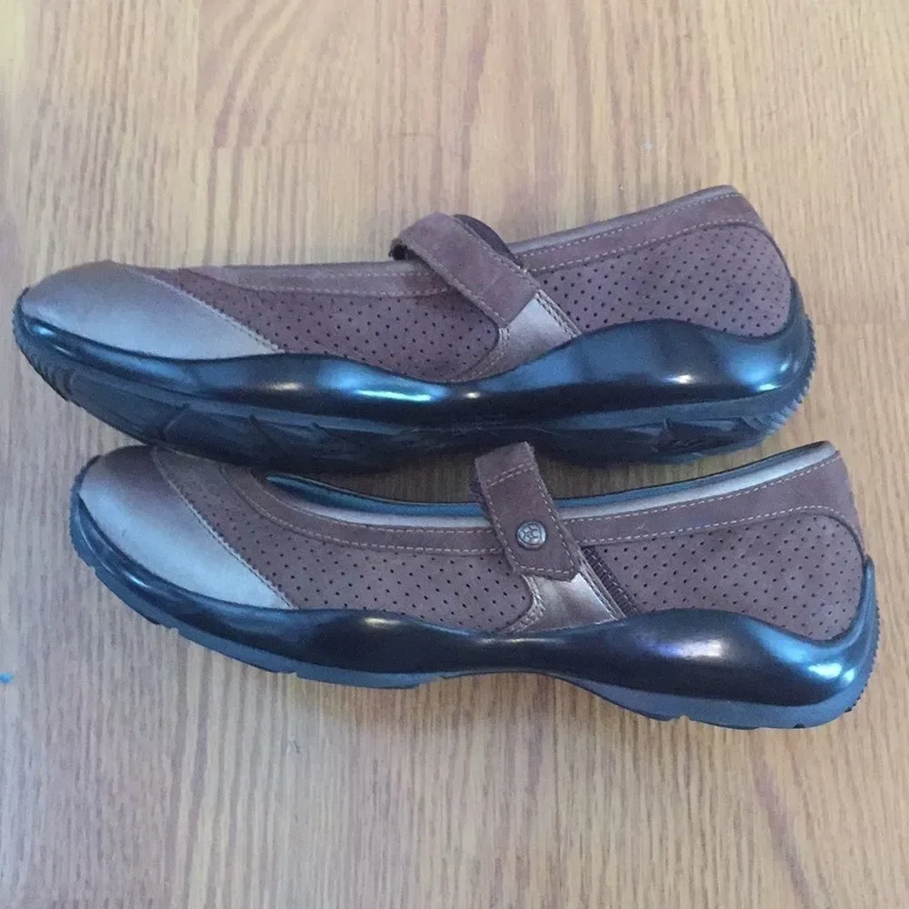 Ariat copper & brown Mary Janes sz 9.5 B